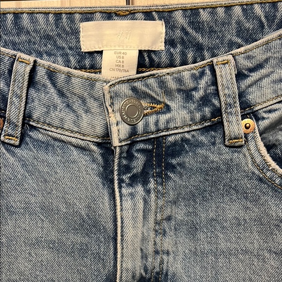 High Rise Mom Jean - Picture 2 of 4